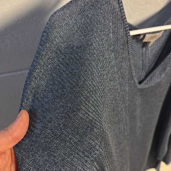 Jennifer Lopez Gray and Blue Shimmer Tunic - Picture 3 of 7